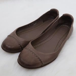 Frye Leather Rounded Toe Light Brown Flats 6